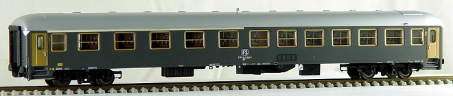 Passenger car 1st/2nd class type X for international trains<br /><a href='images/pictures/ACME/50741a.jpg' target='_blank'>Full size image</a>